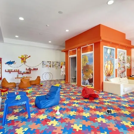 Bacelo Royal Beach Apartament *